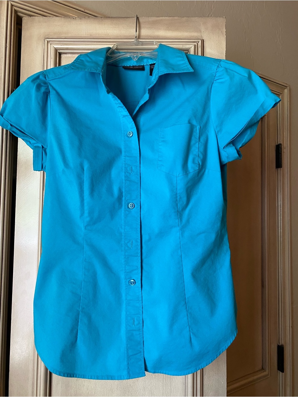 New York & Company Women's Blue Solid Short Sleeve Collared Button-Down, S